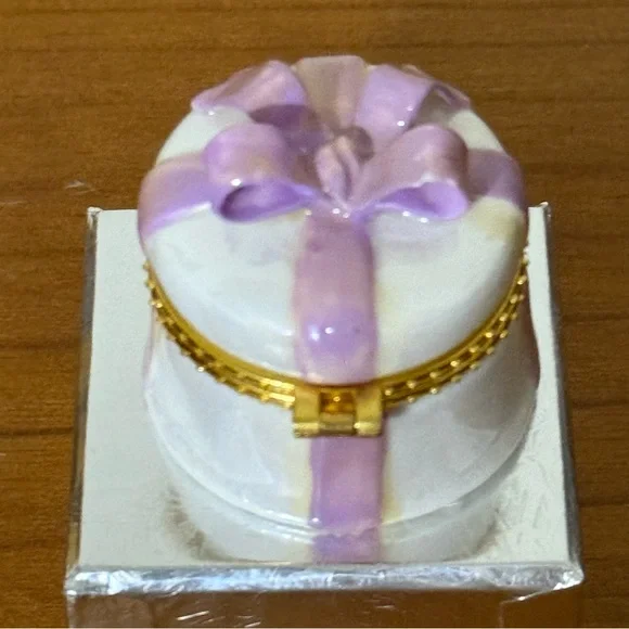 NWT Vintage 10K Gold 3-Stone Pendant Necklace 18” Ruby Emerald Sapphire GIFT - Picture 7 of 10